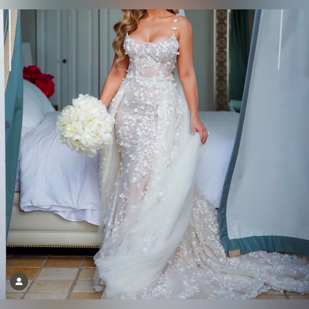 GALIA LAHAV CATALINA INSPIRED WEDDING DRESS. ELENA MORAR UKRAINIAN DESIGNER GOWN